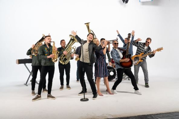 Danijela i orkestar.jpg