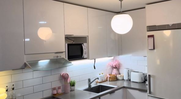 mali stan od 42 kvadrata kuhinja.jpg