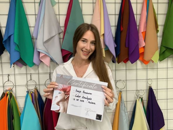 Sanja Pandurov, konsultanta za analizu boja