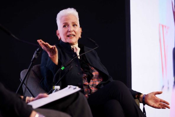 Carolyn Cowan (5).jpg