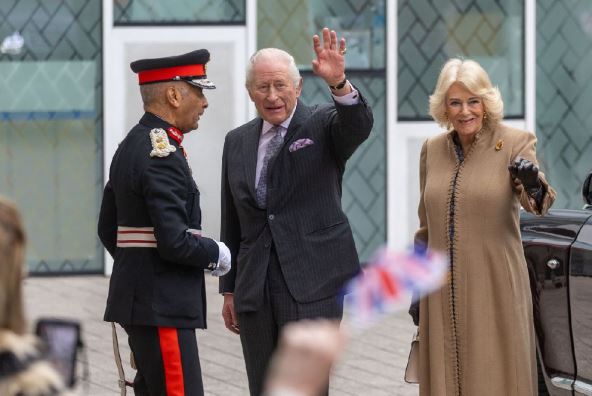 kralj Čarls i Kamila Parker Boulz 1076189354.jpg