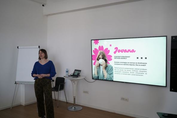 ucenice u poseti WMG 3.jpg