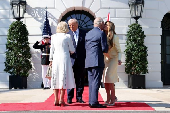 Melanija Tramp Kamila Parker 1094831973.jpg