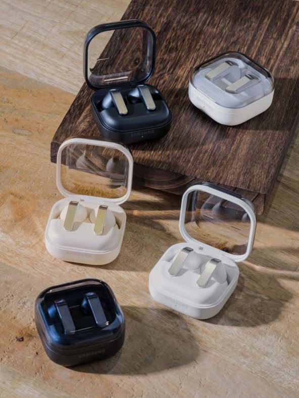 005 lifestyle galaxy buds4pro galaxy buds4 family
