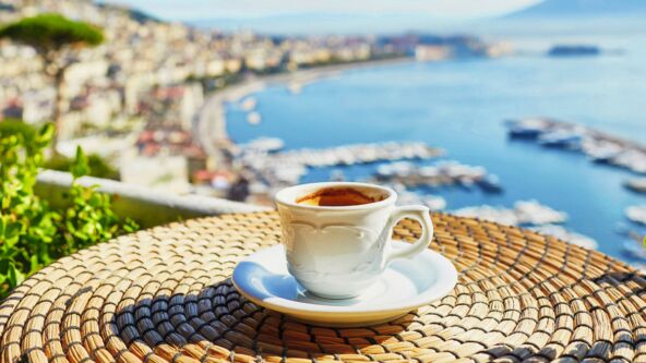 002 Uvodnik DOLCE_foto Shutterstock.jpg