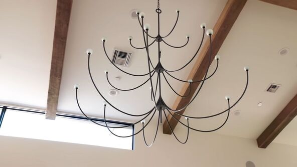 najlepši lusteri i lampe za vaš stan