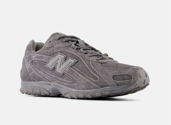 New Balance 204L.jpg