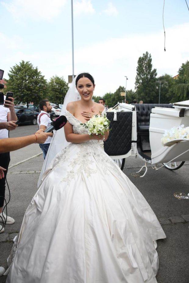 Aleksandra Prijović i Filip Živojinović slave četvrtu godišnjicu braka