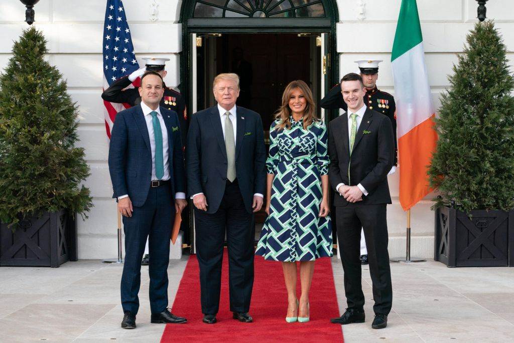 Melanija Tramp u memoarima otkrila sve o kraljevskoj porodici i Megan i Hariju