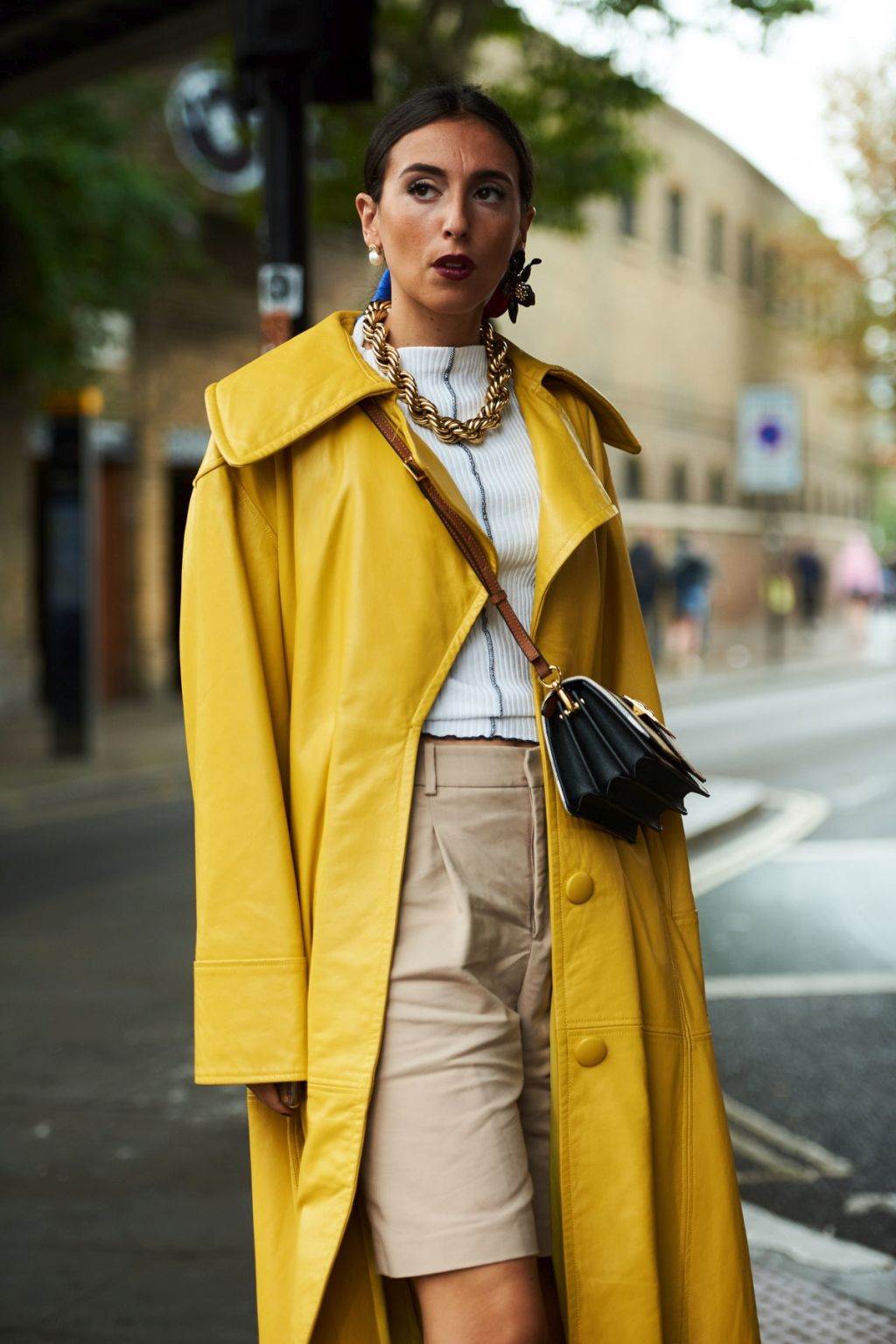 MODA ZA JESEN 2019: kakve jakne i mantile, sakoe i haljine nose žene na ulicama Londona (FOTO)