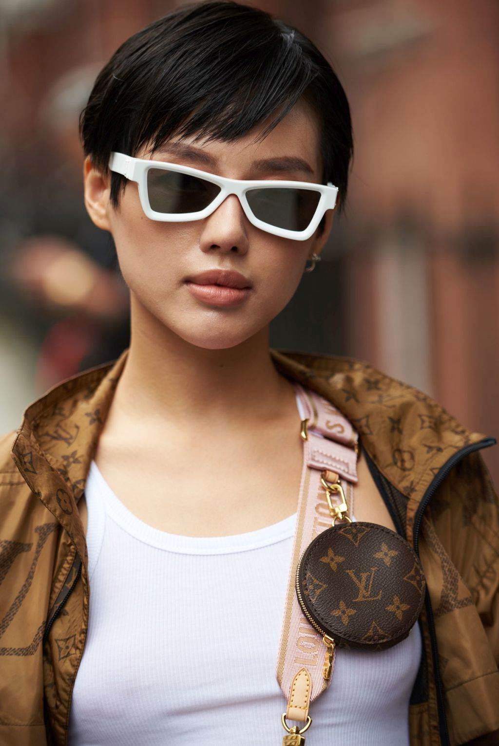 MODNI DETALJI ZA SEZONU JESEN / ZIMA 2019: hit cipele, tašne i nakit sa ulica Londona (FOTO)