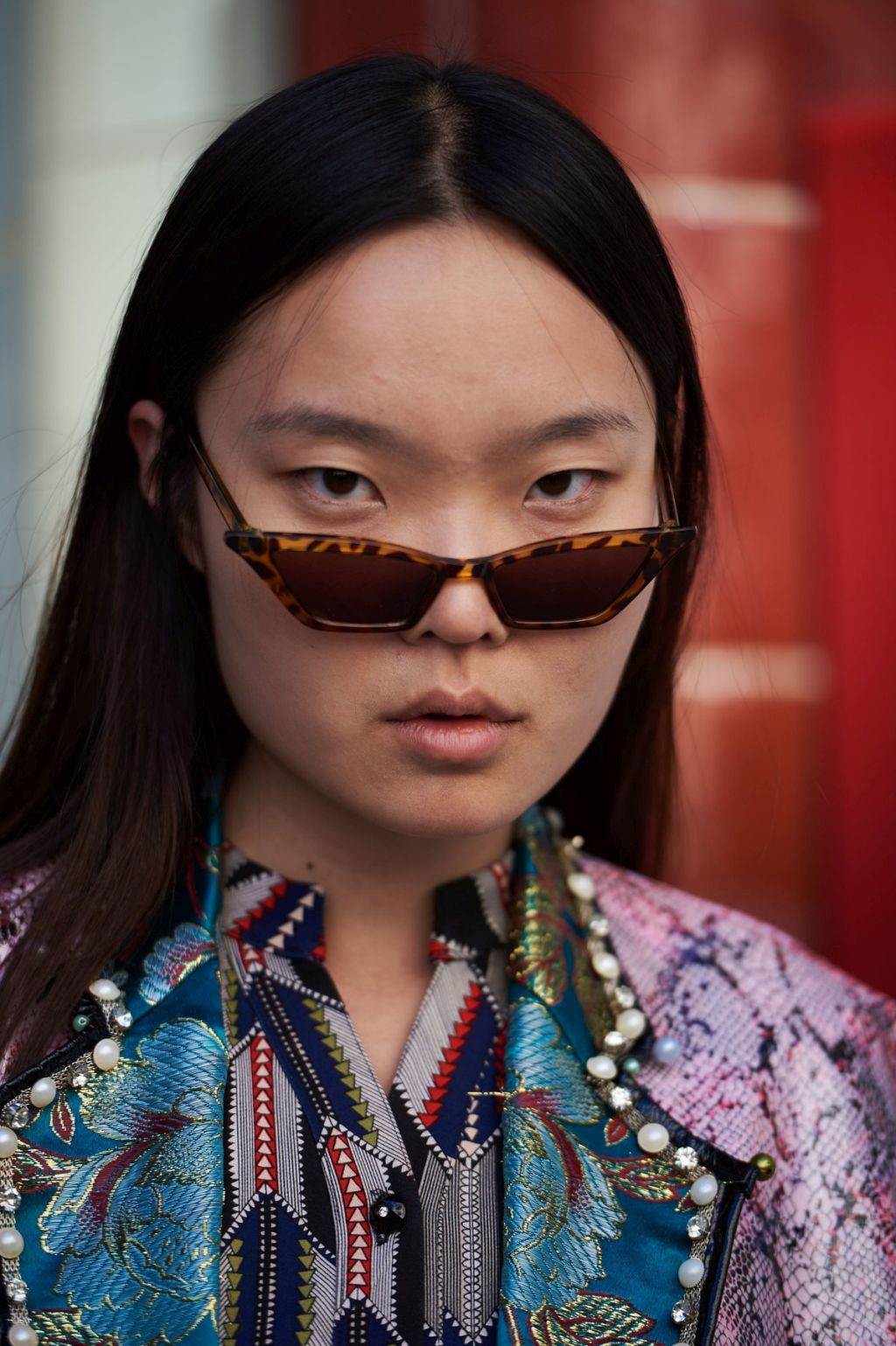 MODNI DETALJI ZA SEZONU JESEN / ZIMA 2019: hit cipele, tašne i nakit sa ulica Londona (FOTO)