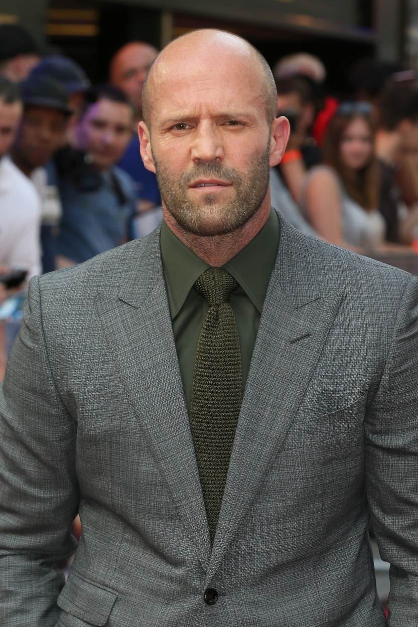 SAVRŠENA KUĆA SA MALO NAMEŠTAJA: glumac Džejson Stejtam i manekenka Rouzi Hantington-Vajtli prodaju modernu vilu za 20 miliona dolara (FOTO)