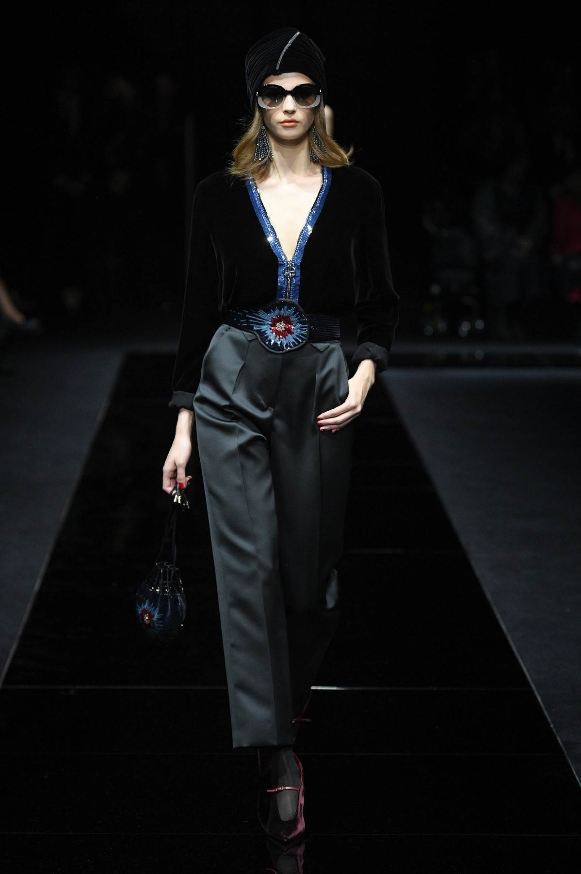 ARMANI ZA 2020: ženstvena i praktična moda uz sako i pantalone koji se nose svuda (FOTO)