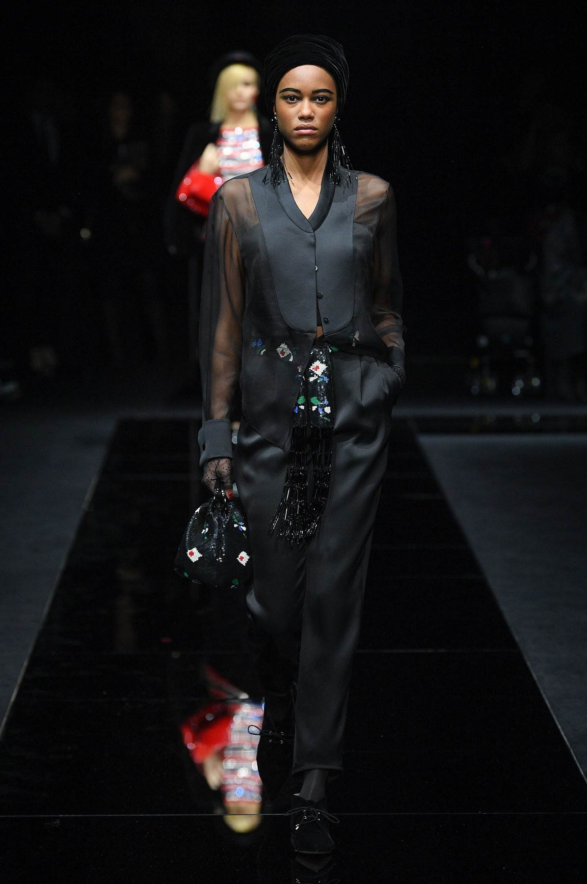 ARMANI ZA 2020: ženstvena i praktična moda uz sako i pantalone koji se nose svuda (FOTO)