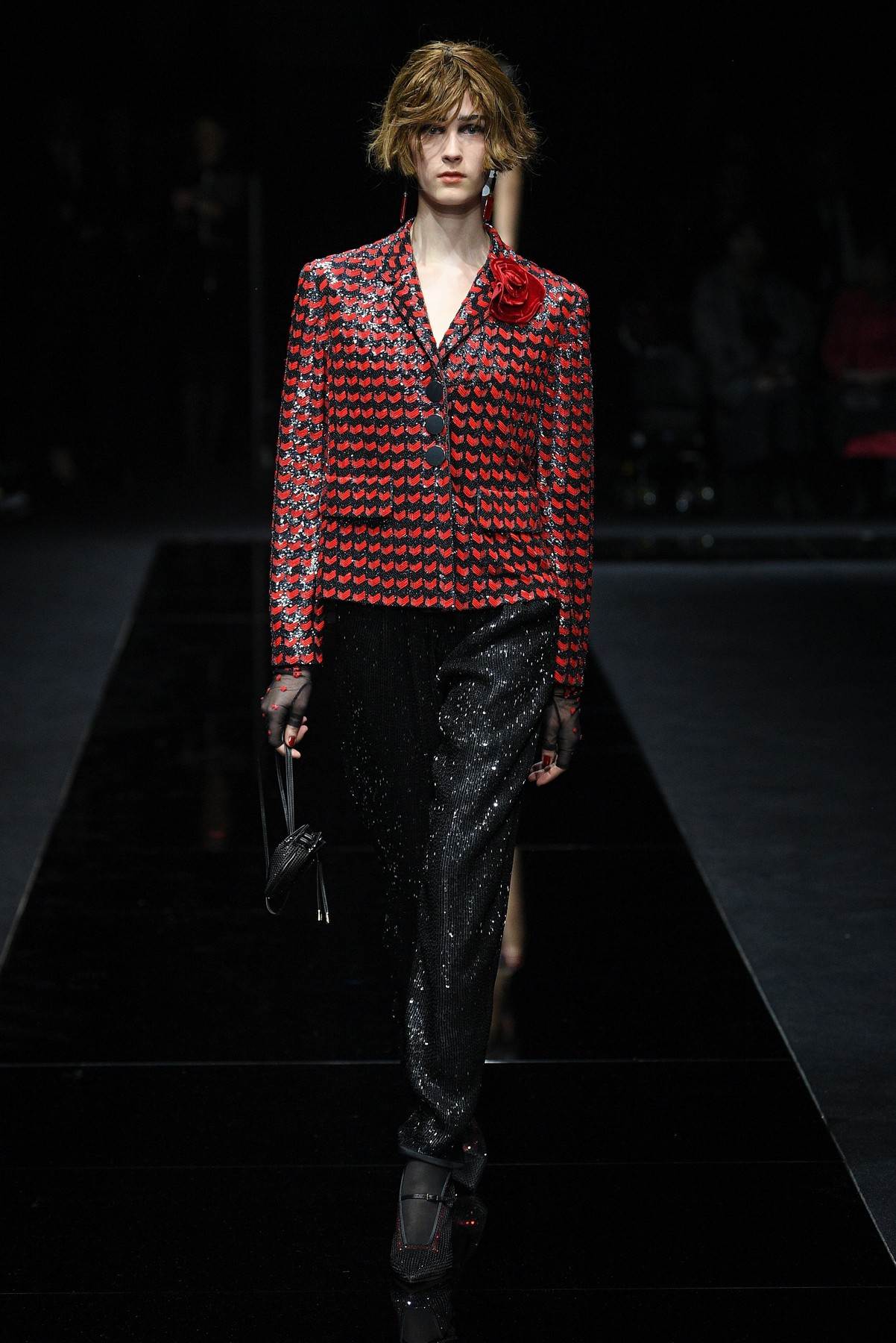 ARMANI ZA 2020: ženstvena i praktična moda uz sako i pantalone koji se nose svuda (FOTO)