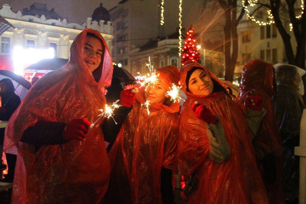 STIGLA JE POTPUNO DRUGAČIJA NOVOGODIŠNJA ČAROLIJA U BEOGRAD: festival Coca-Cola x New Year’s District 2020. osvojio srca građana
