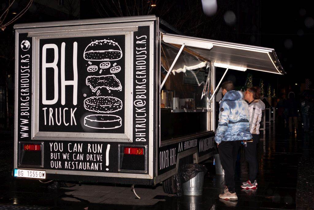 STIGLA JE POTPUNO DRUGAČIJA NOVOGODIŠNJA ČAROLIJA U BEOGRAD: festival Coca-Cola x New Year’s District 2020. osvojio srca građana