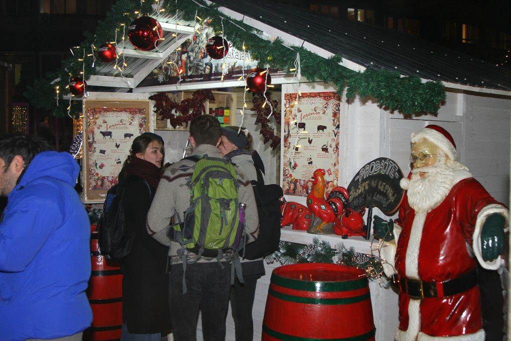 STIGLA JE POTPUNO DRUGAČIJA NOVOGODIŠNJA ČAROLIJA U BEOGRAD: festival Coca-Cola x New Year’s District 2020. osvojio srca građana