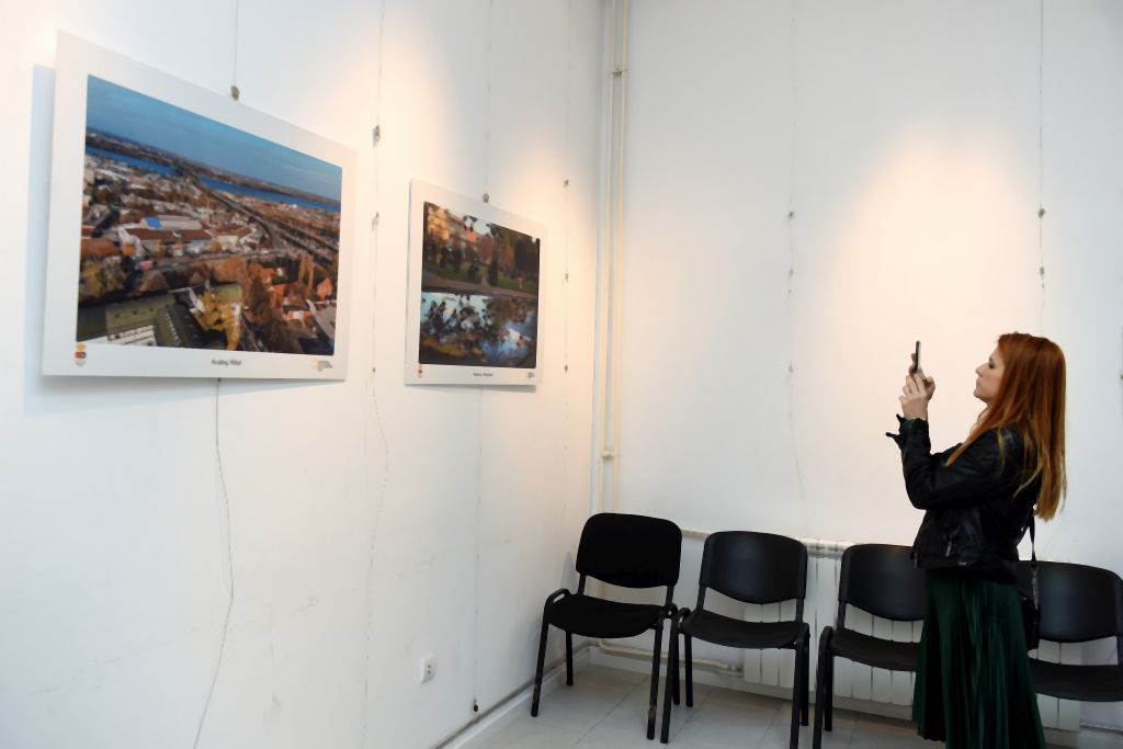 Otvorena izložba "Moja Palilula" u Centru za kulturu "Vlada Divljan" (VIDEO)