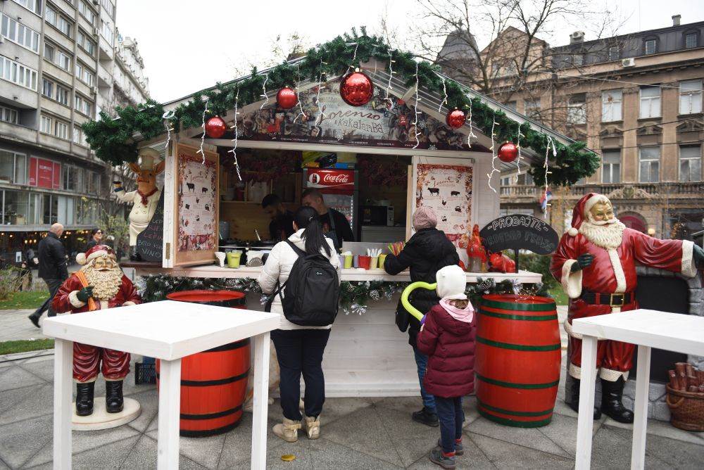 NAJLEPŠA PRAZNIČNA ATMOSFERA JE NA TOPLIČINOM VENCU: Coca-Cola x New Year's District oduševio posetioce