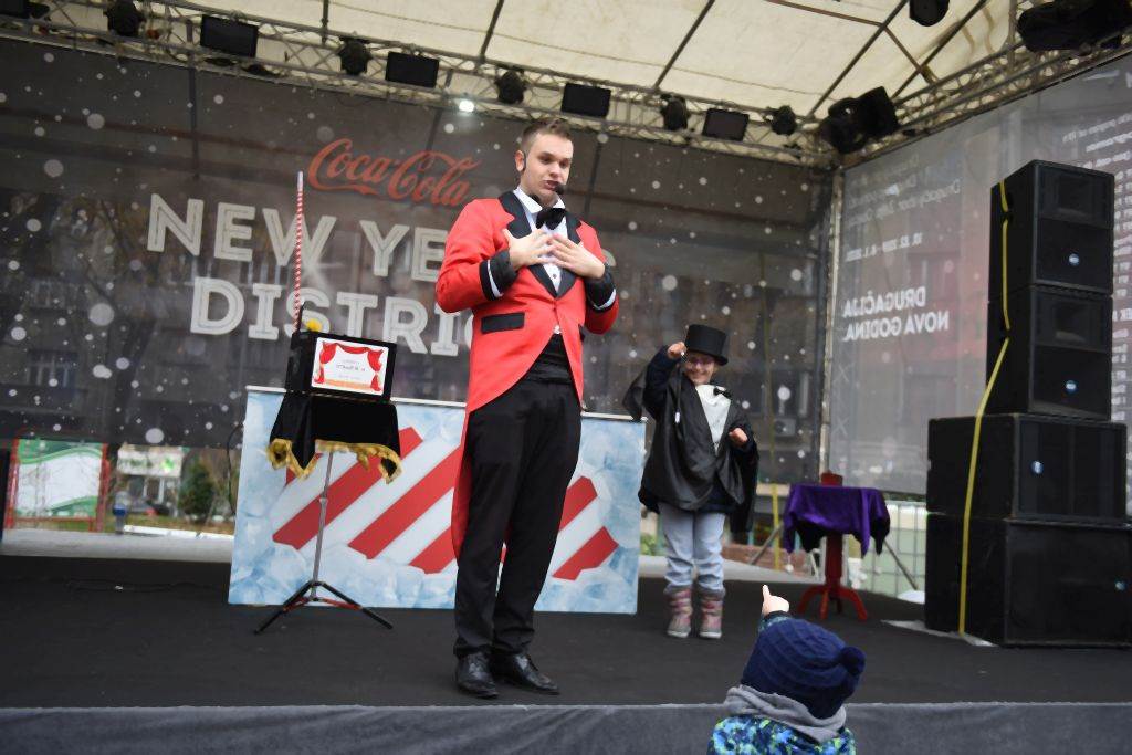 FESTIVAL KOJI JE U BEOGRAD DONEO RADOST I DIVNA DELA: ŽELJE SE ISPUNJAVAJU NA COCA-COLA x NEW YEAR’S DISTRICTU