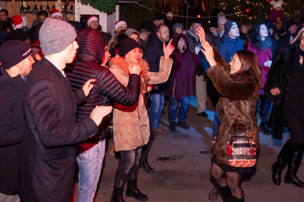 SPEKTAKULARNO VEČE ZA PAMĆENJE: evo kako je izgledala proslava Nove godine na Coca-Cola x New Year's Districtu