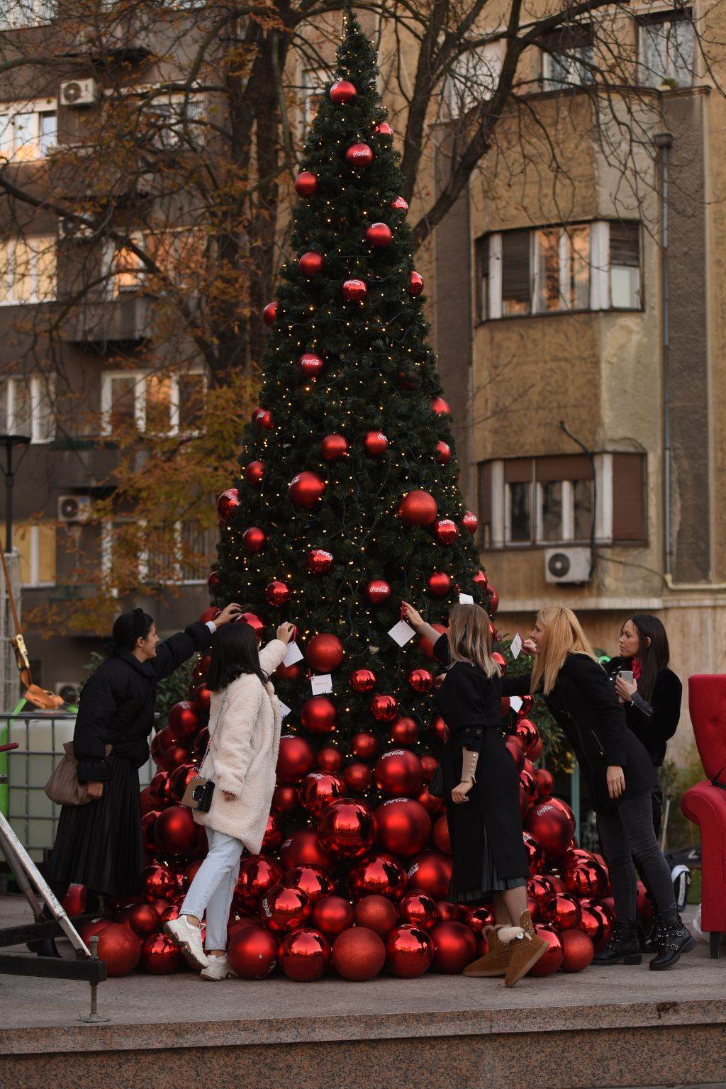ČAROBNIH 29 DANA FANTASTIČNOG PRAZNIČNOG PROVODA:  Coca-Cola x New Year's District ispunio sva očekivanja