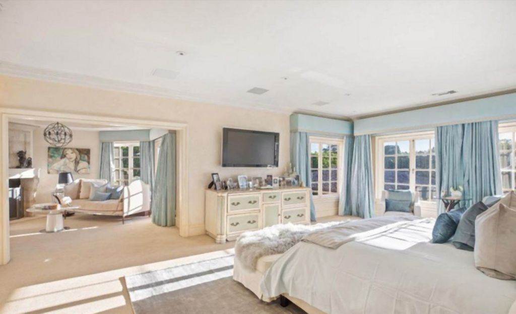 DOM LARIJA KINGA PRODAT ZA VIŠE OD 15 MILIONA DOLARA: zavirite u kuću slavnog TV voditelja (FOTO)