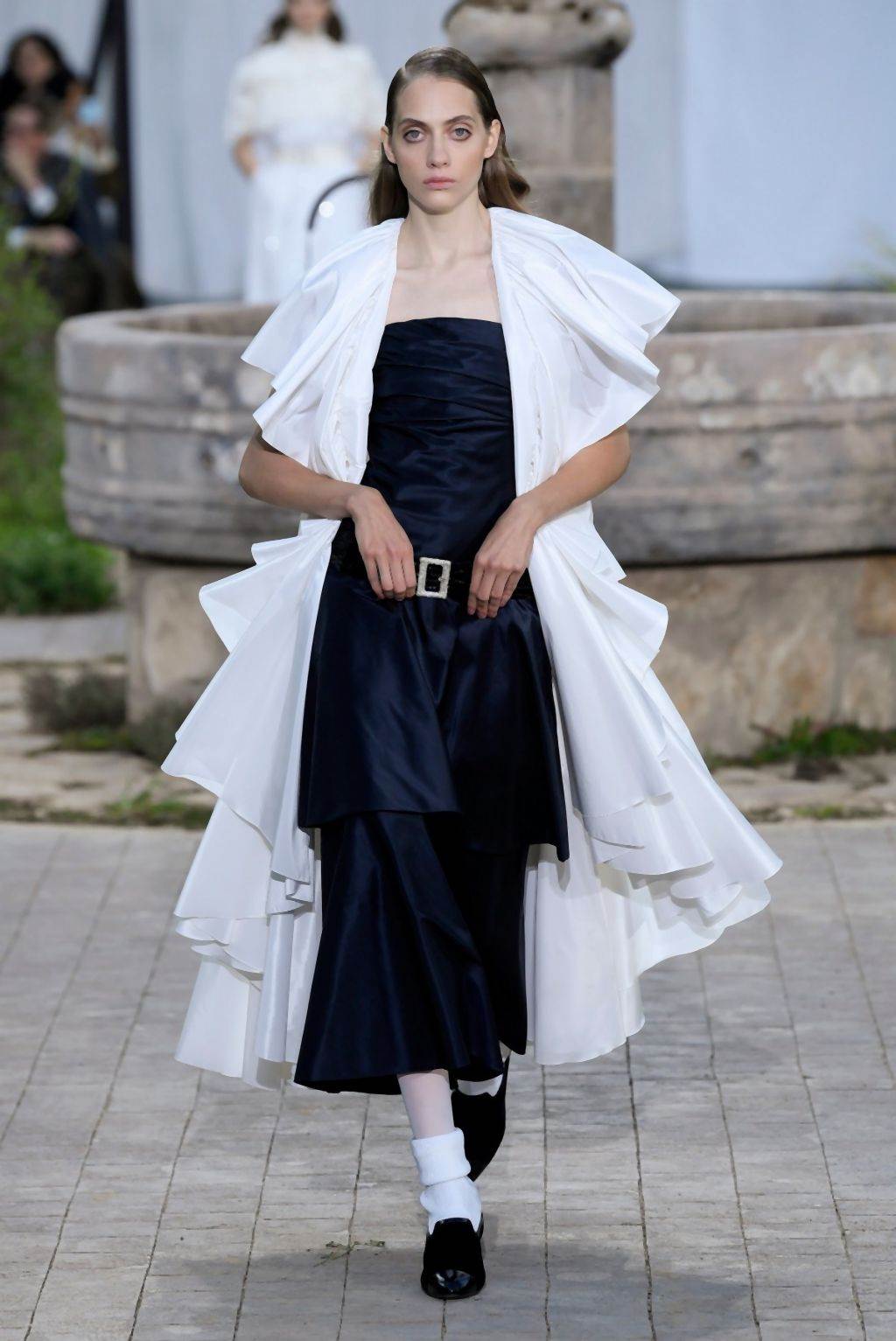 ŠANEL VISOKA MODA ZA 2020: haljine koje Lagerfeld nikad ne bi odobrio (FOTO)