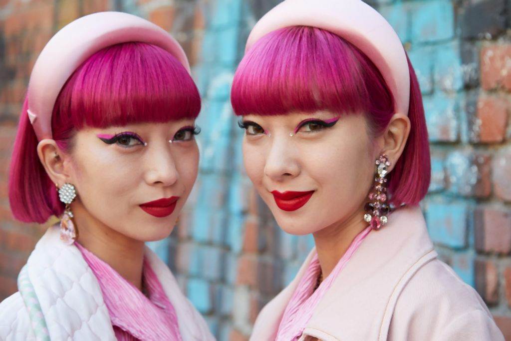 NAJLEPŠE FRIZURE KOJE NOSE ŽENE U PARIZU: vraća se modni detalj koji vole i dame u Srbiji