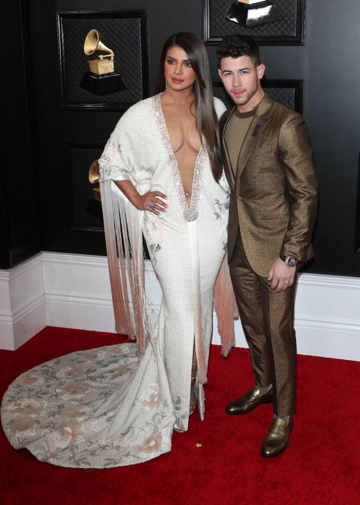 HALJINE NA DODELI GREMI NAGRADA 2020. RAZOČARALE KAO NIKAD DO SAD: samo jedna toaleta privlači kao magnet (FOTO)