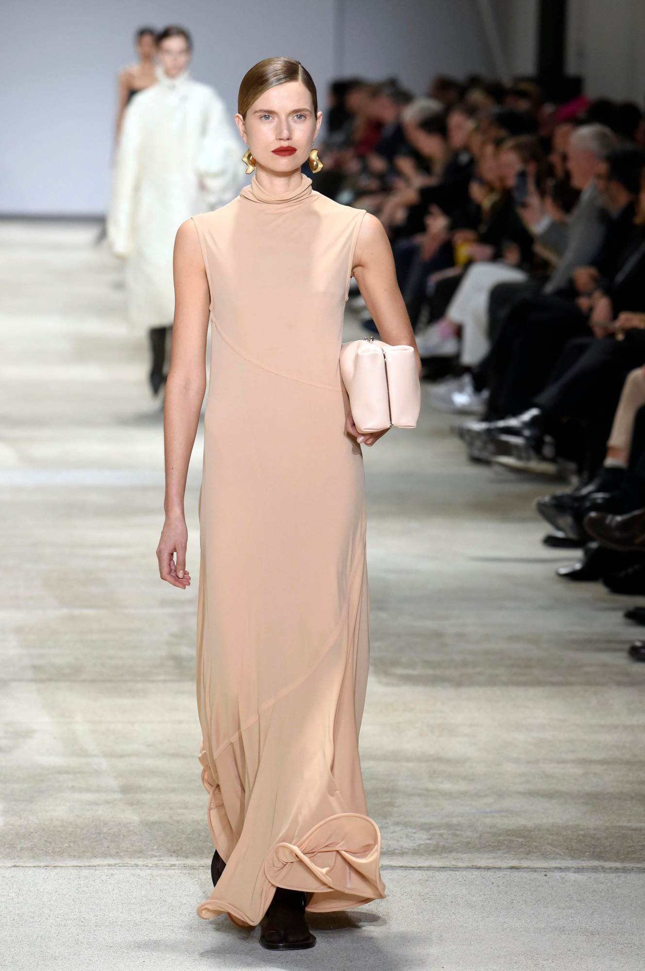 NAJLEPŠE HALJINE ITALIJANSKE NEDELJE MODE 2020: savršena paleta boja i krojevi koji prikrivaju svaku manu (FOTO)