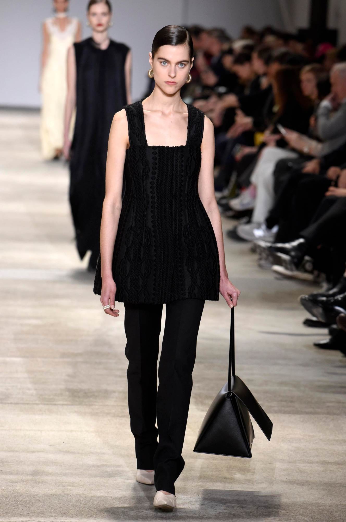 NAJLEPŠE HALJINE ITALIJANSKE NEDELJE MODE 2020: savršena paleta boja i krojevi koji prikrivaju svaku manu (FOTO)