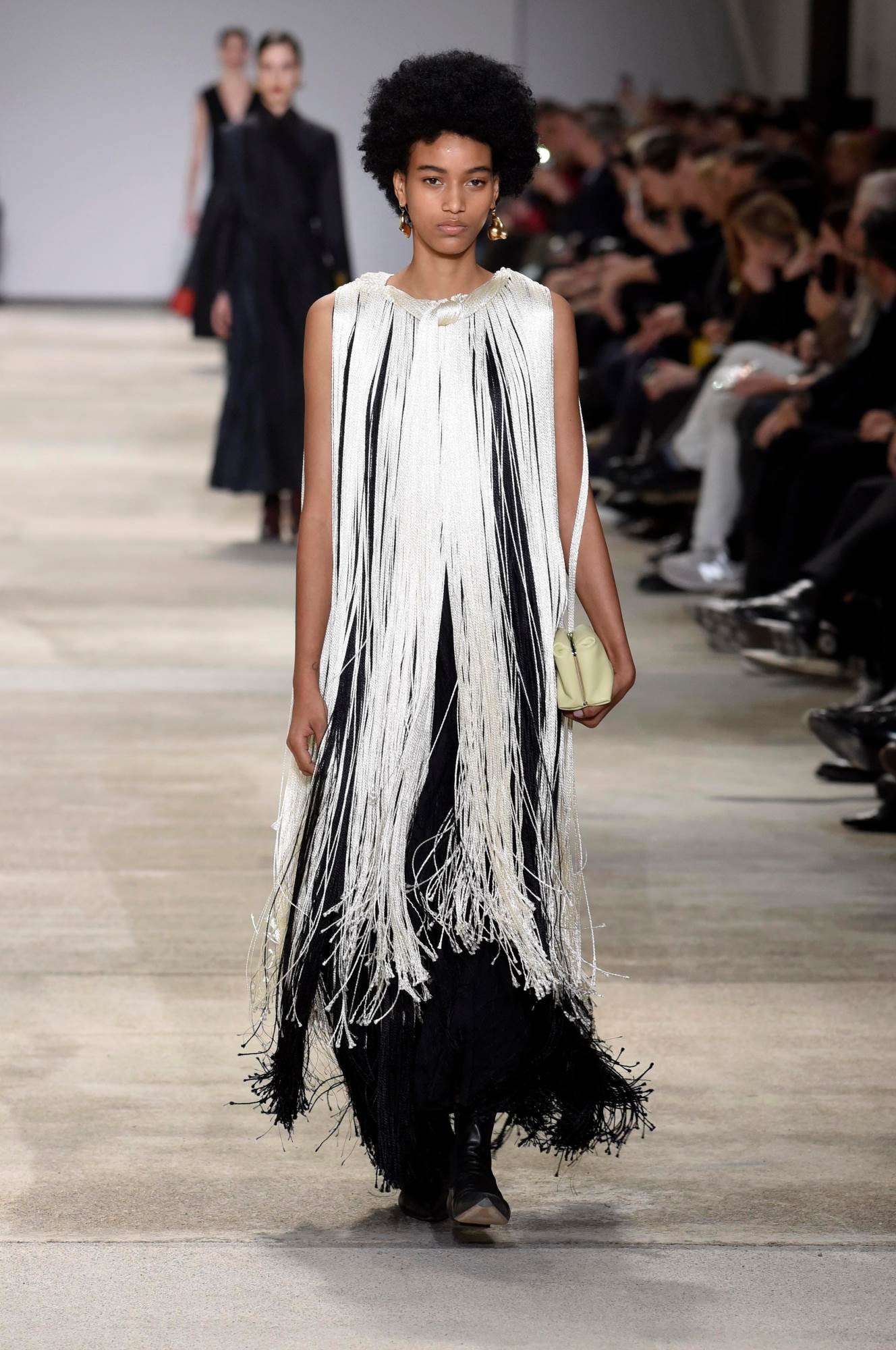 NAJLEPŠE HALJINE ITALIJANSKE NEDELJE MODE 2020: savršena paleta boja i krojevi koji prikrivaju svaku manu (FOTO)