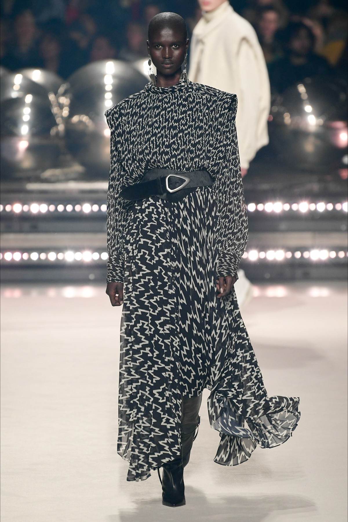 NAJLEPŠA MODA ZA 2020: pantalone, jakne, haljine i suknje koje će SVE ŽENE obožavati (FOTO)