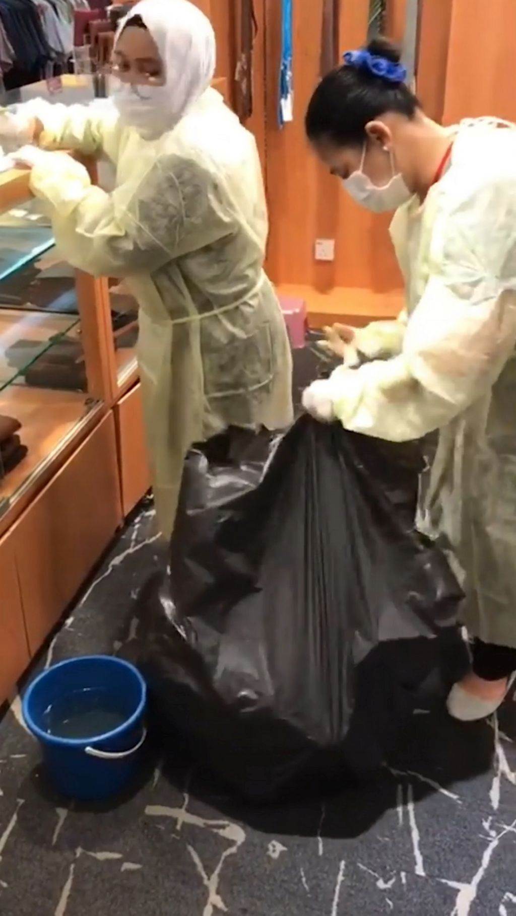 ŠOK SLIKE IZ TRŽNOG CENTRA POSLE KORONA VIRUSA: nećete verovati na šta liče stvari kad ne rade klima uređaji u šoping molu (FOTO)