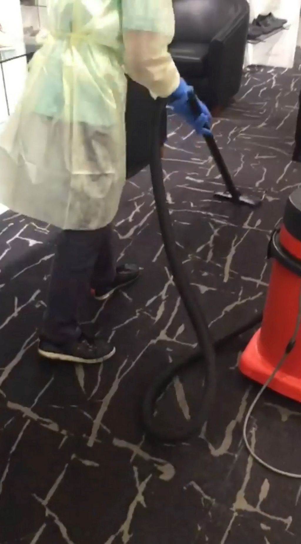 ŠOK SLIKE IZ TRŽNOG CENTRA POSLE KORONA VIRUSA: nećete verovati na šta liče stvari kad ne rade klima uređaji u šoping molu (FOTO)