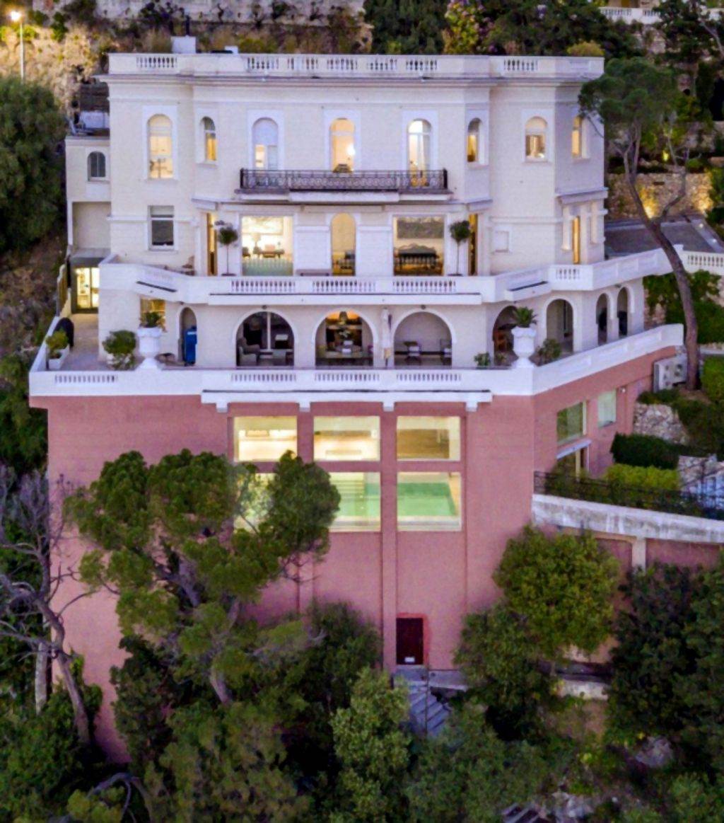 kuca-son-koneri-francuska-vila-dzems-bond