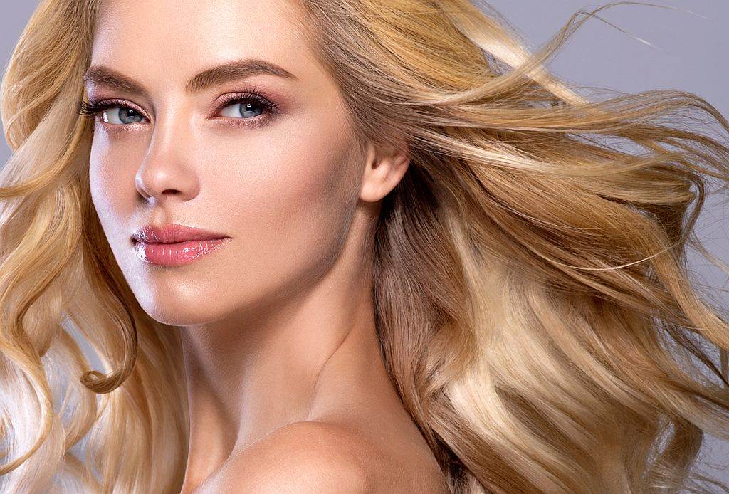 Plava kosa koja podmlađuje, a koja dodaje godine