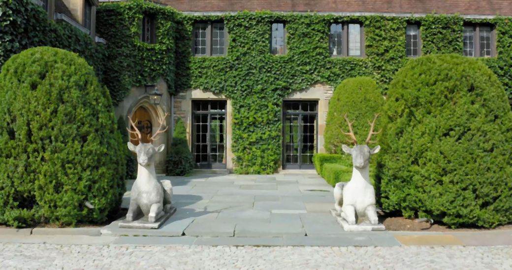 tomi hilfiger kuca dvoriste basta kapija bazen fontana