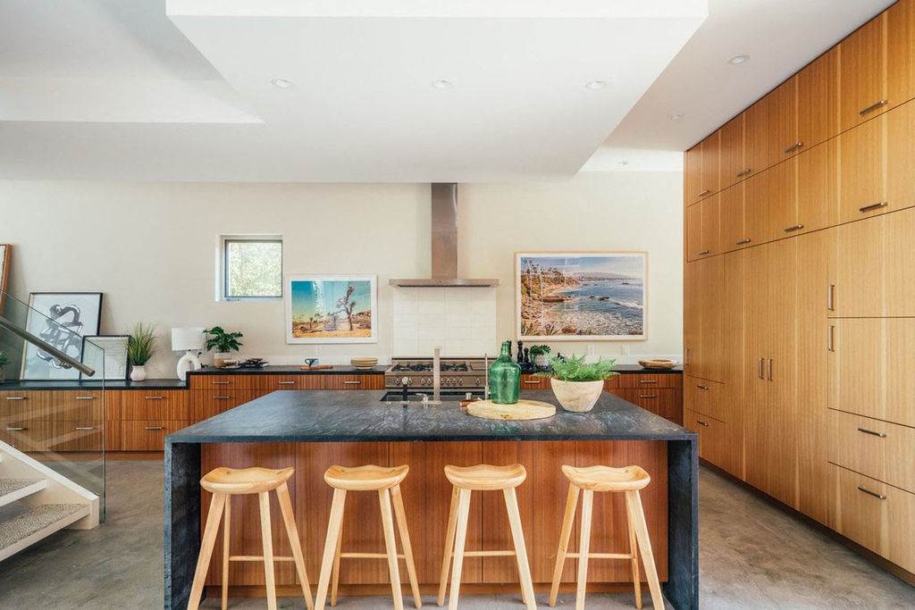 emilija klark majka zmajeva deneris kuca los andjeles