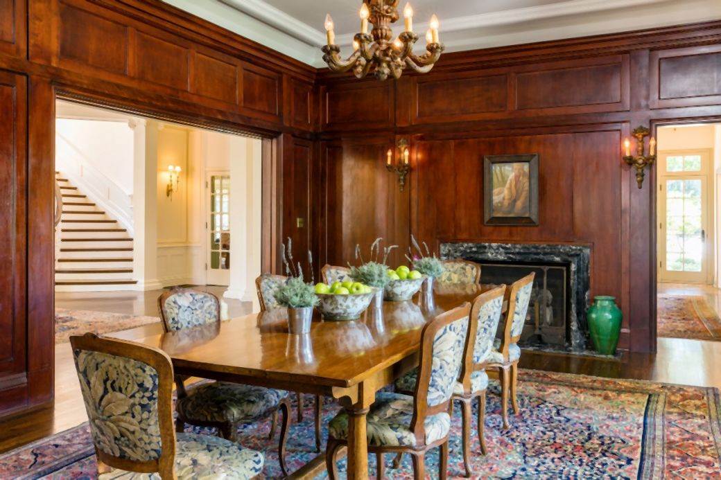 kako izgleda kuca andjeline dzoli