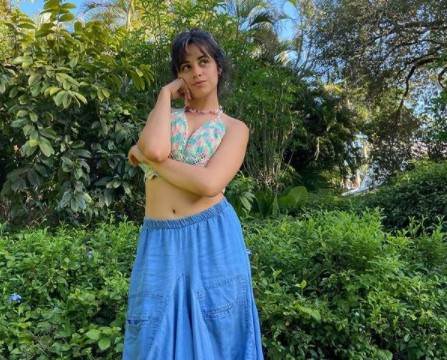 kamila kabeljo celulit na plazi camila cabello