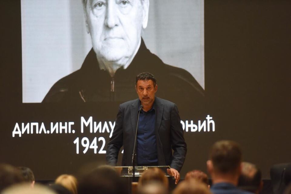 vlade divac.jpg