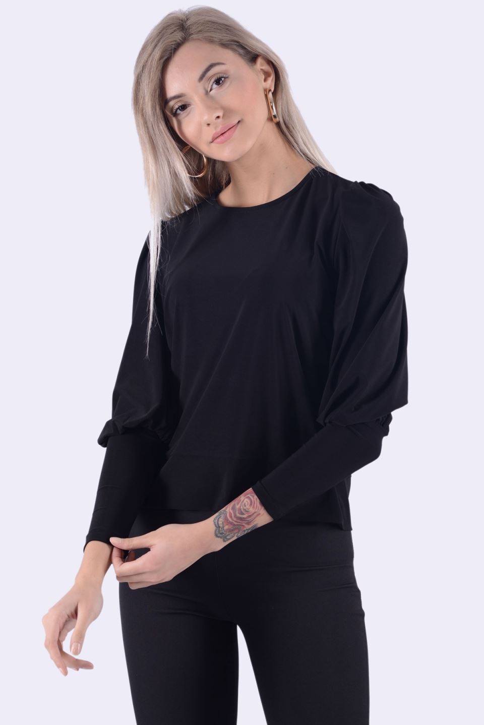 3984_crna_ bluza ljubavimoda1.jpg