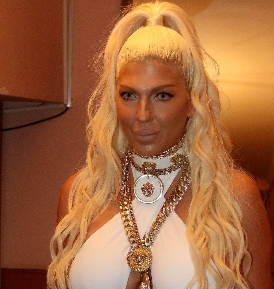 jelena karleusa 5-min.jpg