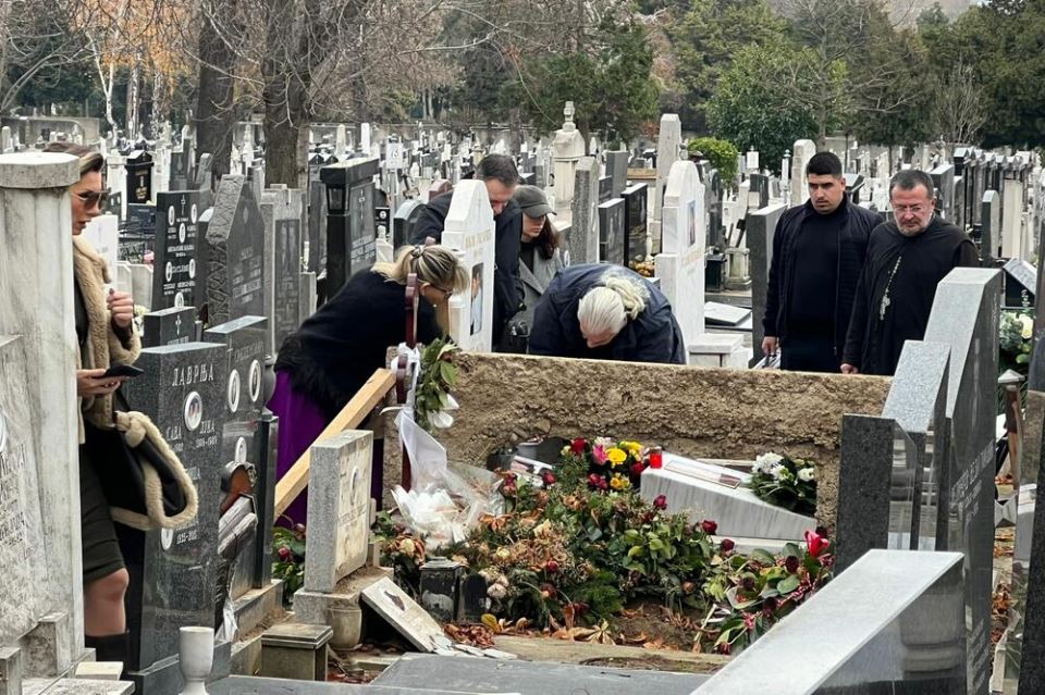aleksandar radulovic futa na pomenu sinu laci.jpg