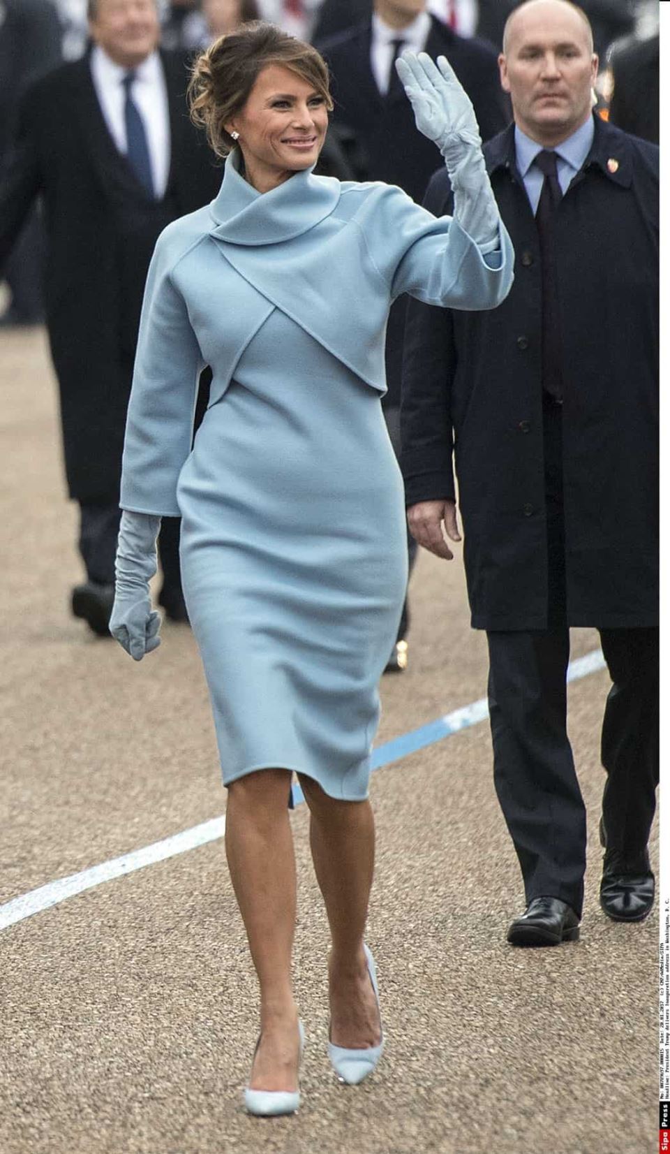 Melanija ustaje u 6 sama kuva kafu