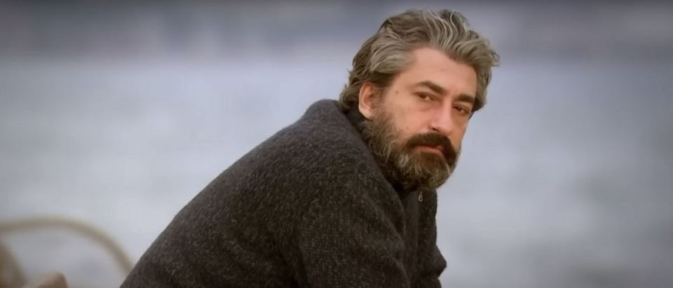 erkan petekaja 02.jpg